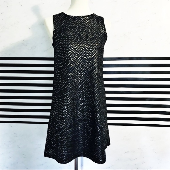 Black and gold textured dress - Picture 2 of 8